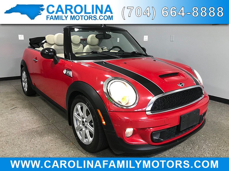 Used 2013 MINI Cooper S w/ Technology Pkg 2 FWD image 1