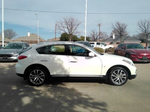 Used 2017 INFINITI QX50 2WD w/ Technology Package image 5