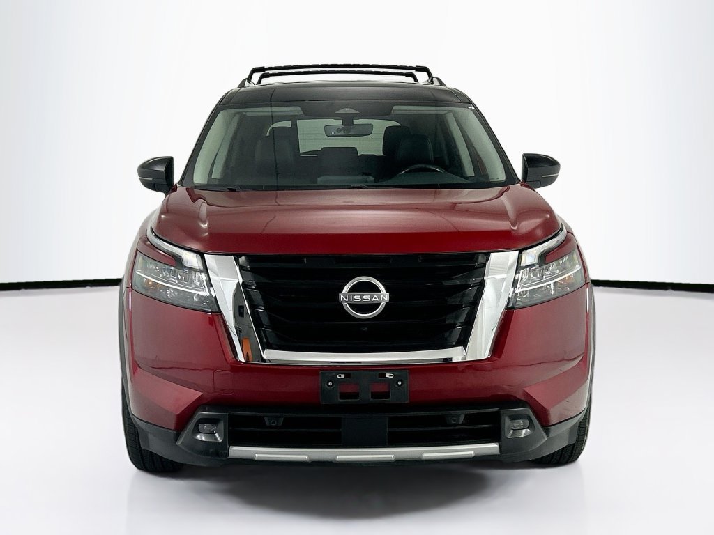 Used 2023 Nissan Pathfinder SL FWD image 2