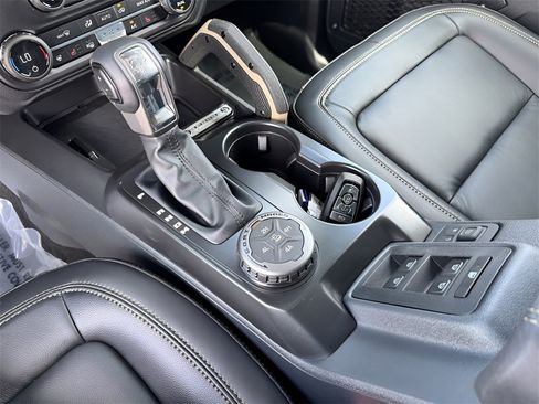 New 2025 Ford Bronco Badlands image 20