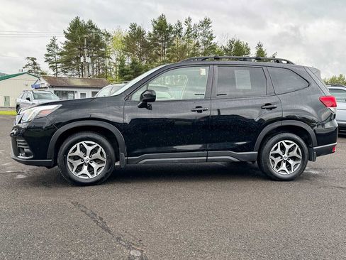 Used 2024 Subaru Forester Premium AWD/4WD image 6