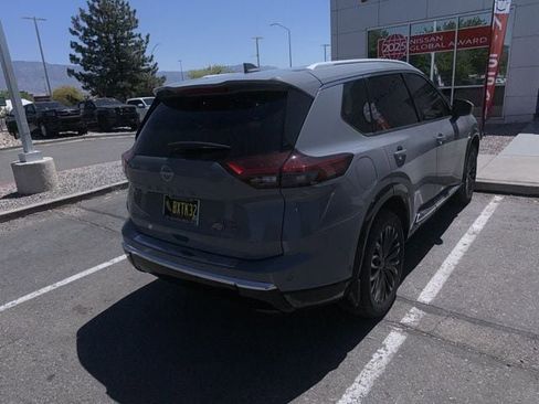 Used 2024 Nissan Rogue Platinum w/ Platinum Premium Package image 14