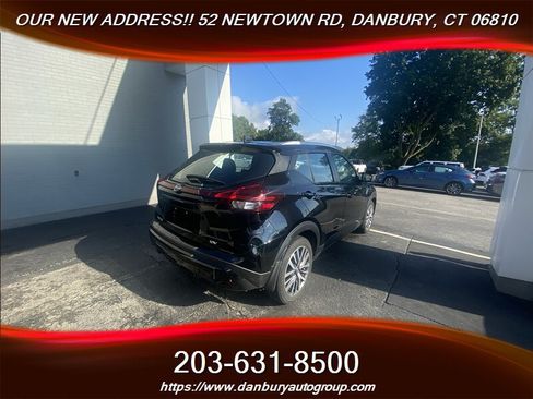 Used 2022 Nissan Kicks SV FWD image 6