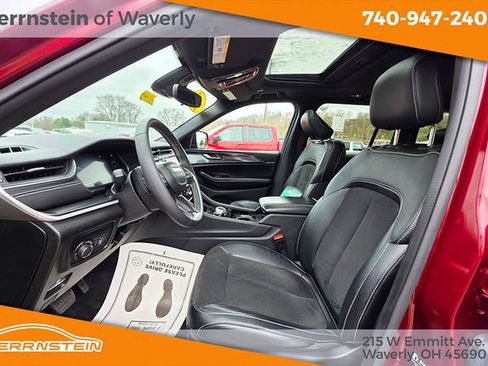 Used 2023 Jeep Grand Cherokee Altitude image 19