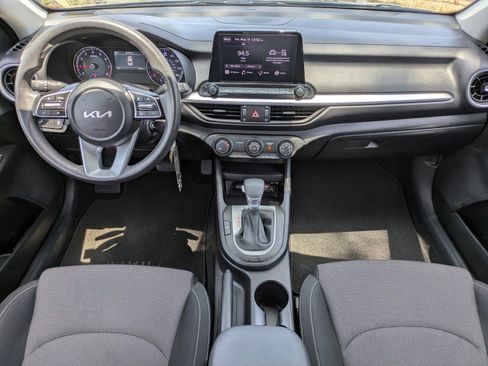 Certified 2024 Kia Forte LXS w/ LXS Technology Package FWD image 11