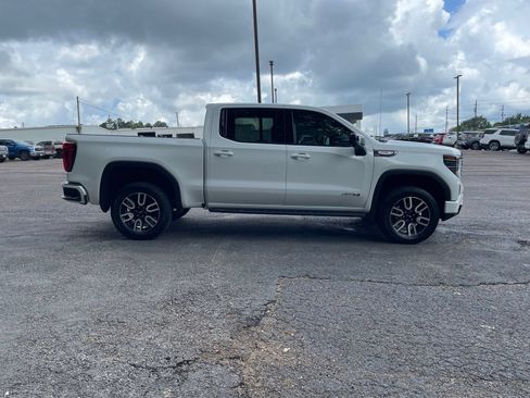 Used 2025 GMC Sierra 1500 AT4 w/ AT4 Premium Package AWD/4WD image 7