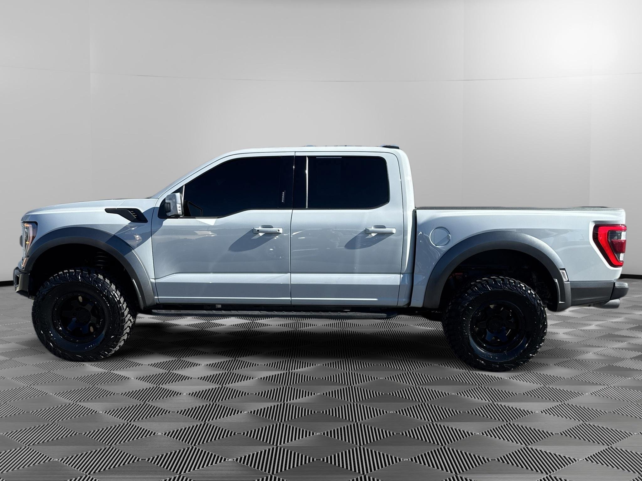 Used 2023 Ford F150 Raptor AWD/4WD image 7