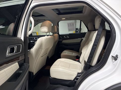 Used 2017 Ford Explorer Platinum AWD/4WD image 24