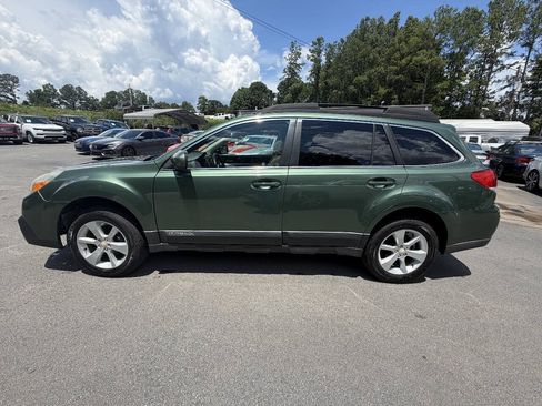 Used 2014 Subaru Outback 2.5i Premium AWD/4WD image 9