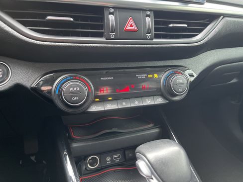 Used 2019 Kia Forte EX image 18