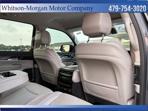Used 2023 Jeep Wagoneer L Series II AWD/4WD image 44