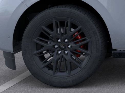 New 2025 Ford Expedition Platinum w/ Stealth Performance Package image 19