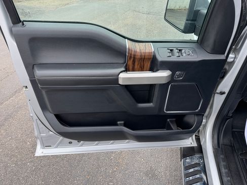 Used 2018 Ford F150 Lariat AWD/4WD image 7