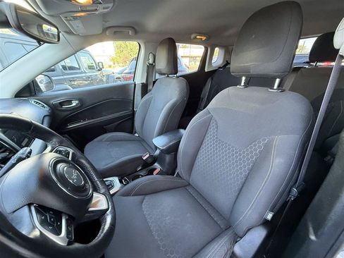 Used 2018 Jeep Compass Sport w/ Tech Group AWD/4WD image 15