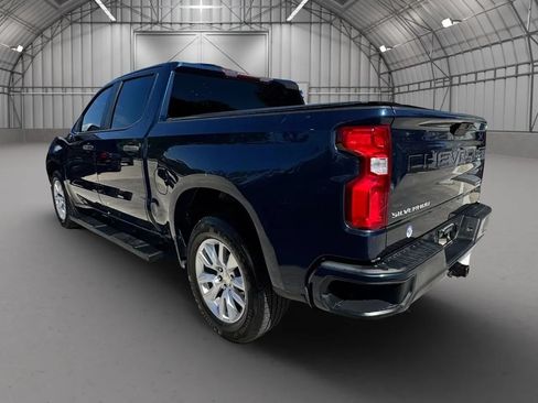 Used 2020 Chevrolet Silverado 1500 Custom w/ Custom Value Package RWD image 4
