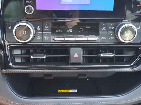 Certified 2024 Toyota Highlander XSE image 38