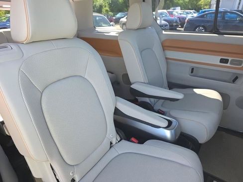 Used 2025 Volkswagen ID. Buzz 1st Edition AWD/4WD image 8