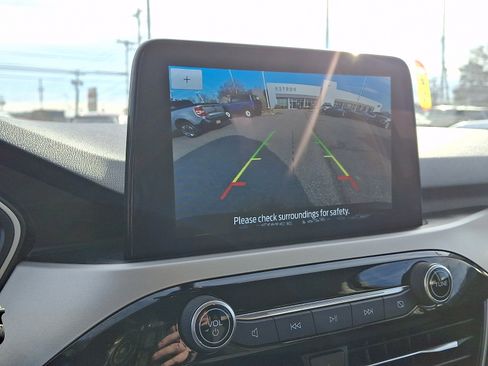 Certified 2022 Ford Escape SE image 24