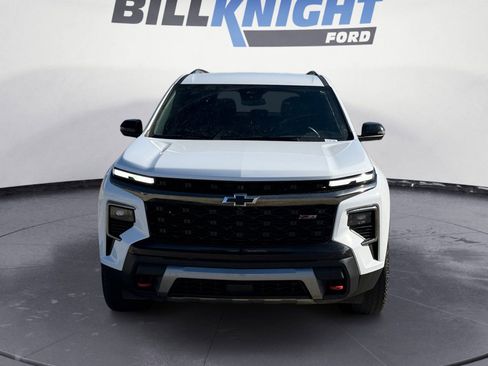 Used 2024 Chevrolet Traverse Z71 image 8