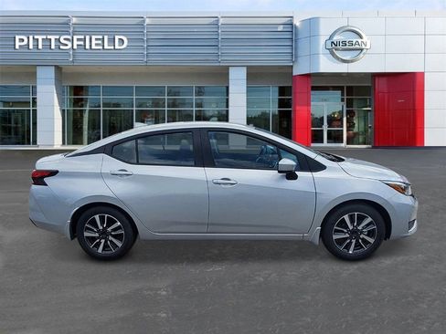 New 2025 Nissan Versa SV image 2