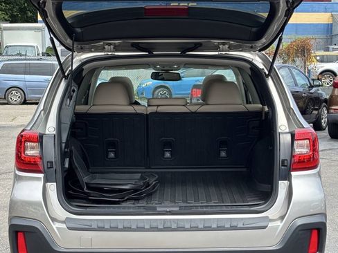 Used 2018 Subaru Outback 2.5i Limited w/ Popular Package #2 AWD/4WD image 16