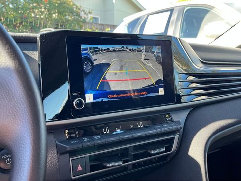 Used 2025 Toyota Camry LE image 17