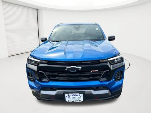 Used 2023 Chevrolet Colorado Z71 w/ Z71 Convenience Package 2 AWD/4WD image 2