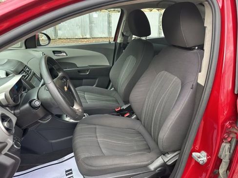 Used 2014 Chevrolet Sonic LT image 12