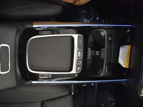 New 2025 Mercedes-Benz GLB 250 4MATIC image 29