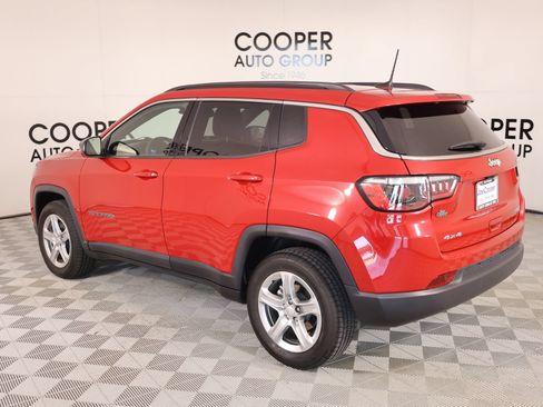 Used 2023 Jeep Compass Latitude w/ Convenience Group AWD/4WD image 22