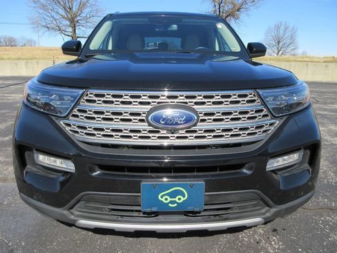 Used 2023 Ford Explorer Limited image 8