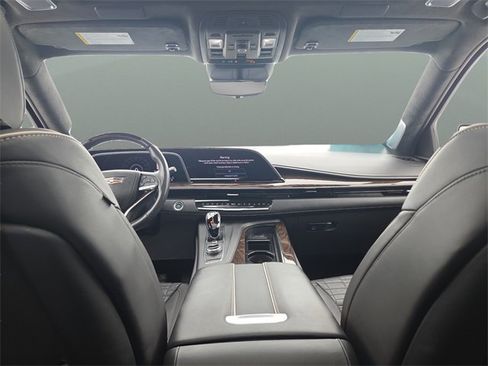 Used 2023 Cadillac Escalade ESV Sport Platinum w/ LPO, ONYX Package image 31