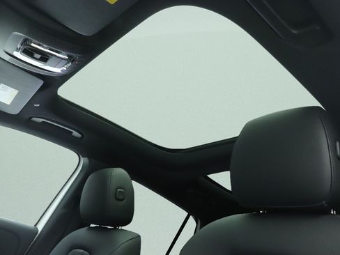 New 2026 Mercedes-Benz GLA 250 4MATIC image 9