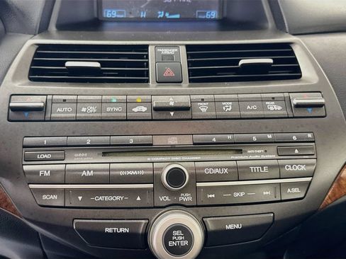 Used 2011 Honda Accord EX-L image 17