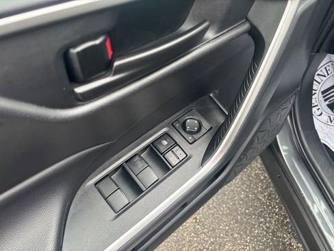 Certified 2025 Toyota RAV4 LE AWD/4WD image 14