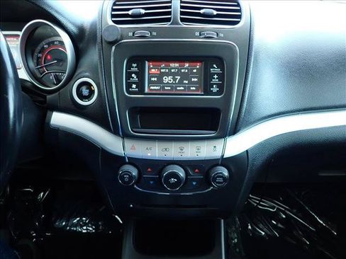 Used 2018 Dodge Journey SE w/ Popular Equipment Group AWD/4WD image 15