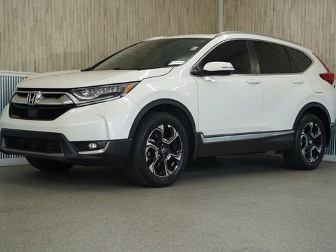 Used 2018 Honda CR-V Touring image 4