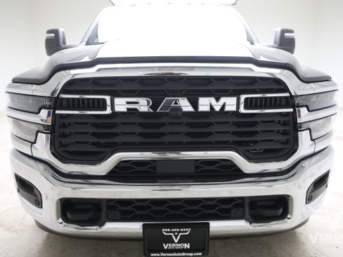 New 2026 RAM 3500 Tradesman AWD/4WD image 8