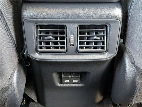 Used 2025 Toyota RAV4 XLE FWD image 16