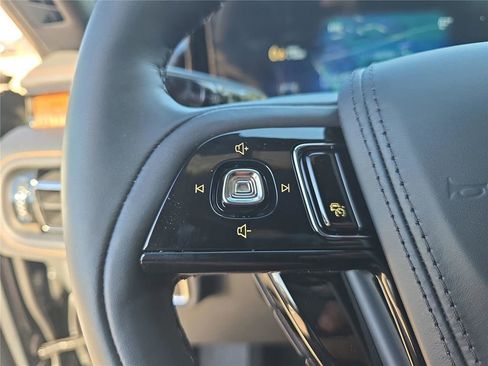 New 2026 Lincoln Aviator Black Label w/ Jet Appearance Package AWD/4WD image 27