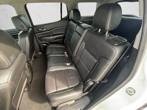Used 2023 GMC Acadia SLT image 19