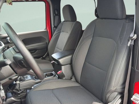 Used 2022 Jeep Wrangler Sport AWD/4WD image 29