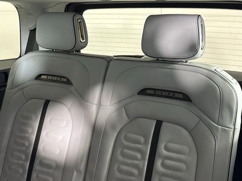 Used 2023 Rivian R1S Launch Edition image 23