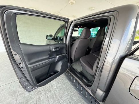 Used 2016 Toyota Tacoma TRD Sport w/ Towing Package RWD image 20