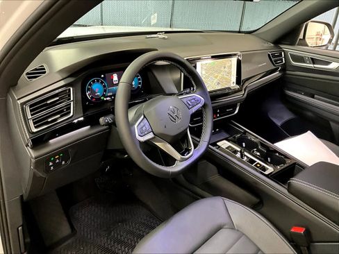 New 2026 Volkswagen Atlas Cross Sport SEL image 8