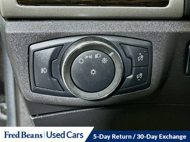 Used 2015 Ford Fusion SE w/ Equipment Group 502A FWD image 11