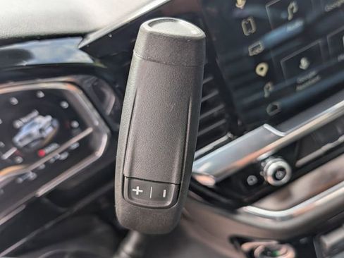 Used 2025 GMC Sierra 1500 SLT image 16