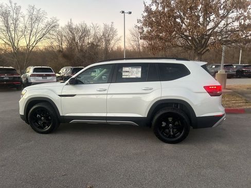 New 2026 Volkswagen Atlas Peak Edition AWD/4WD image 6