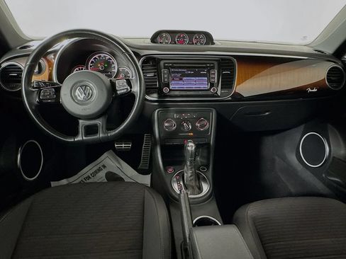 Used 2013 Volkswagen Beetle Turbo FWD image 26
