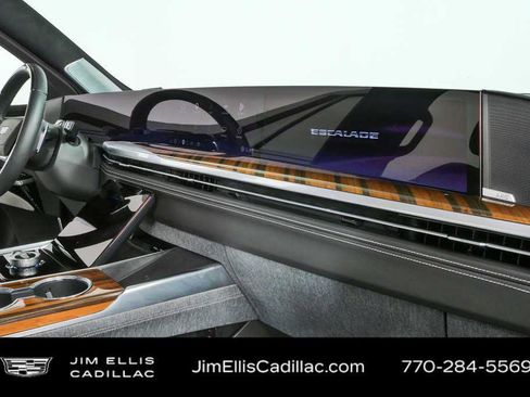 Certified 2026 Cadillac Escalade Platinum Sport w/ LPO, ONYX Package AWD/4WD image 25